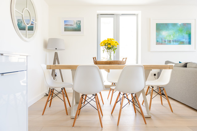 The Beach coastal-dining-room