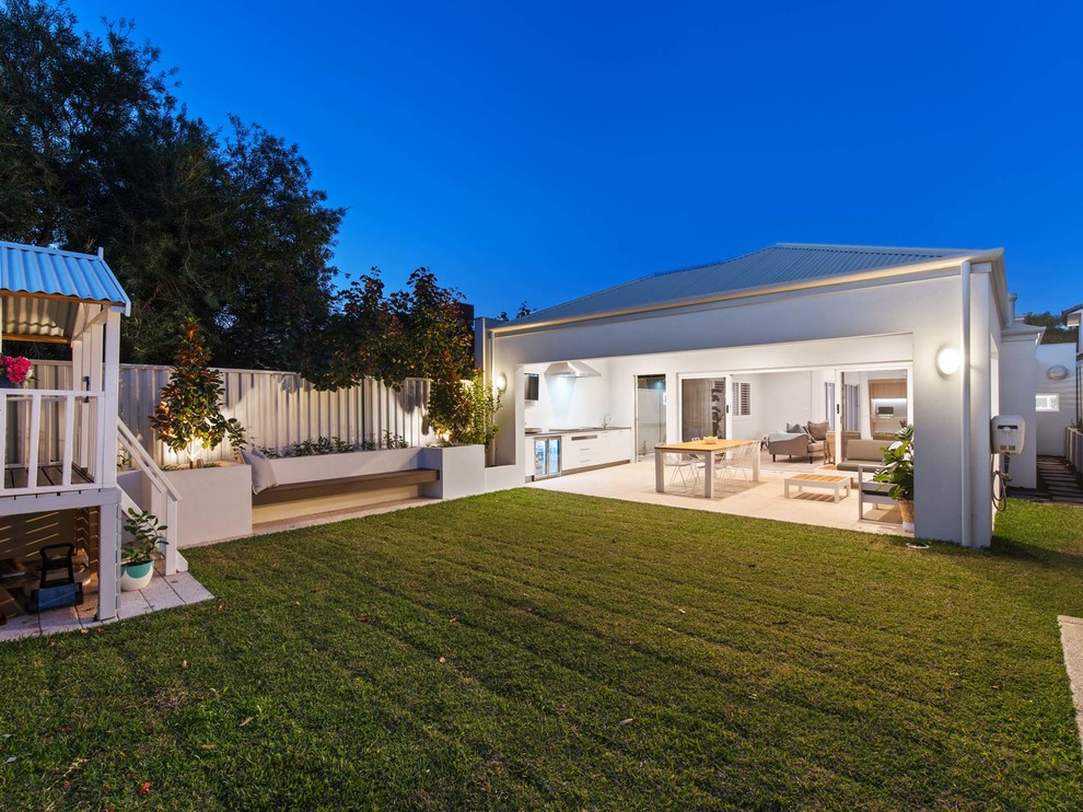 This is an example of a contemporary home in Perth.
