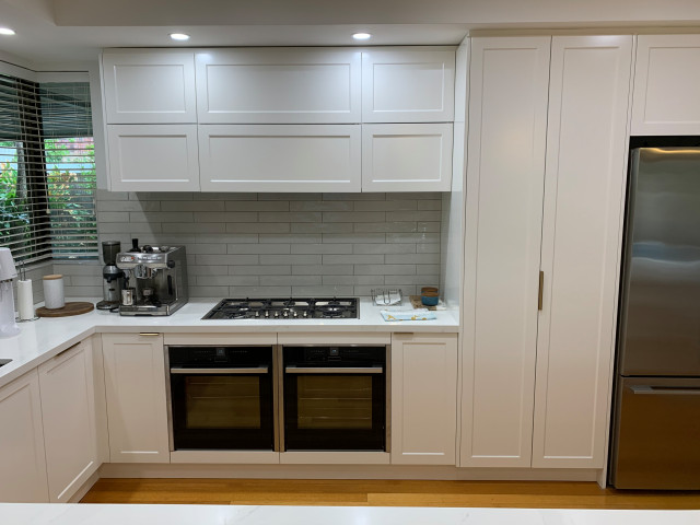 Classic White Kitchen cuisine