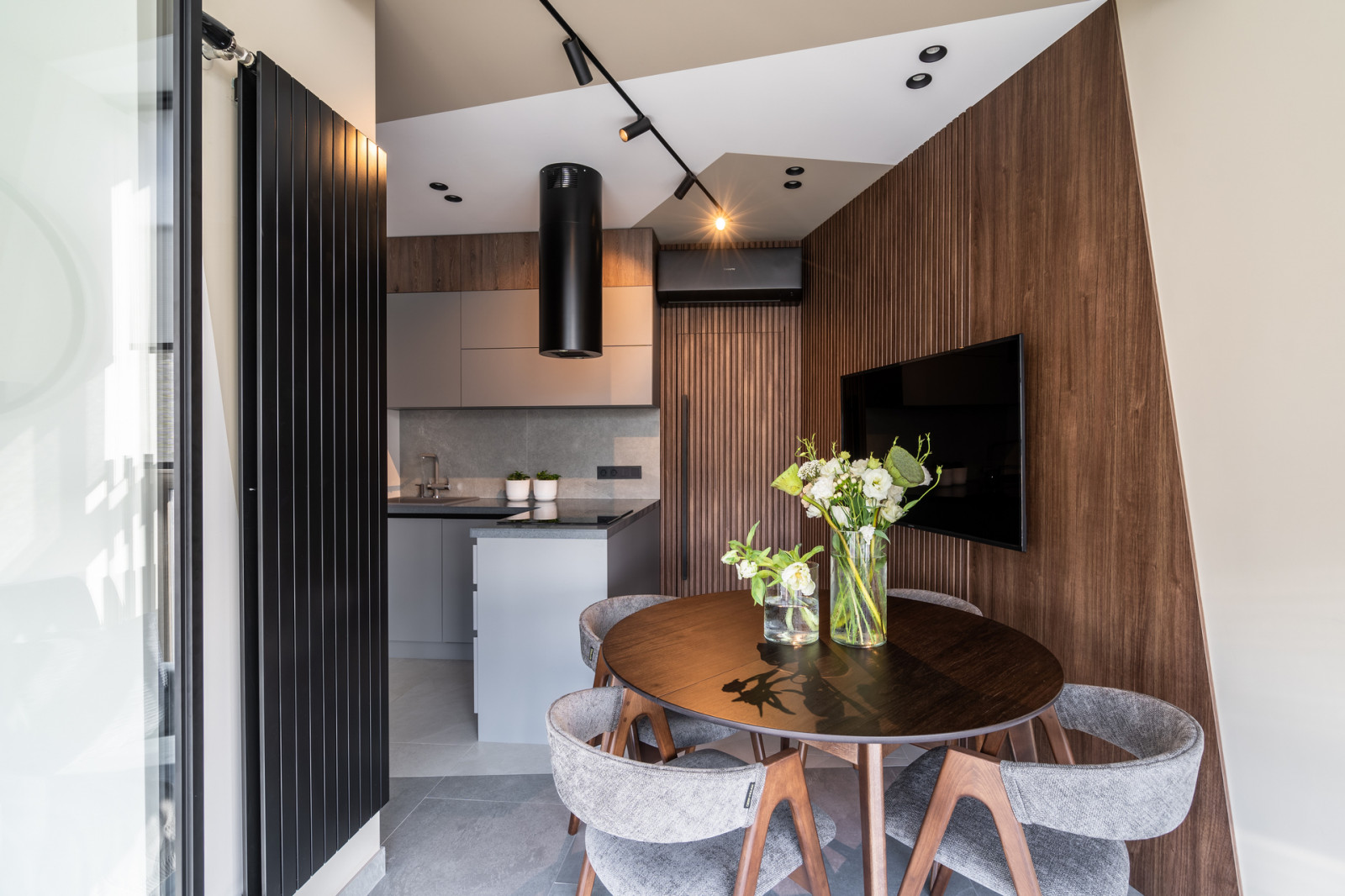 Пятиугольная кухня