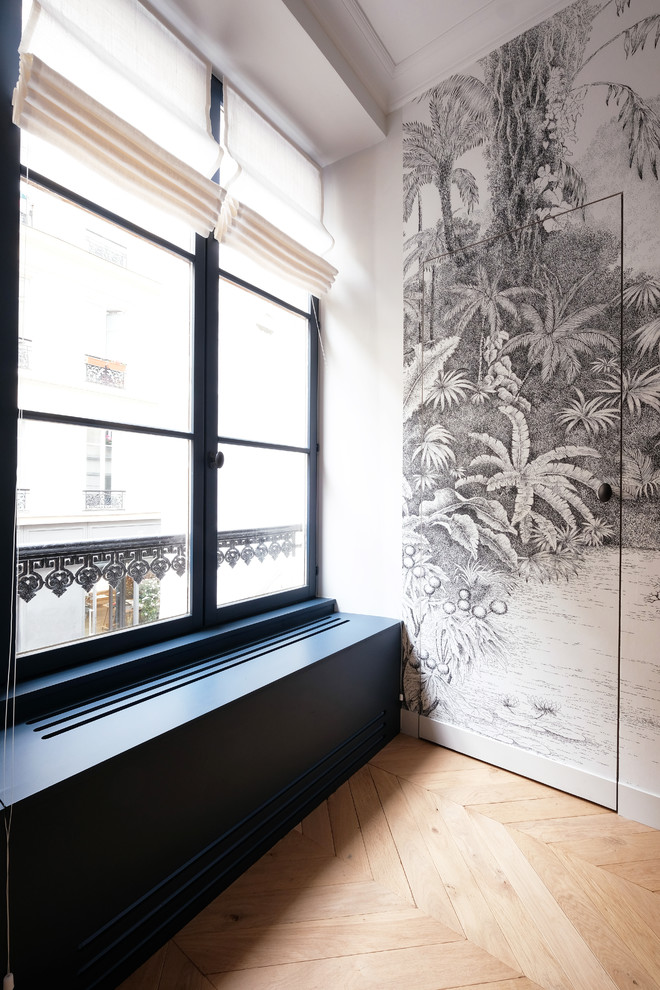 Photo of a contemporary home design in Paris.