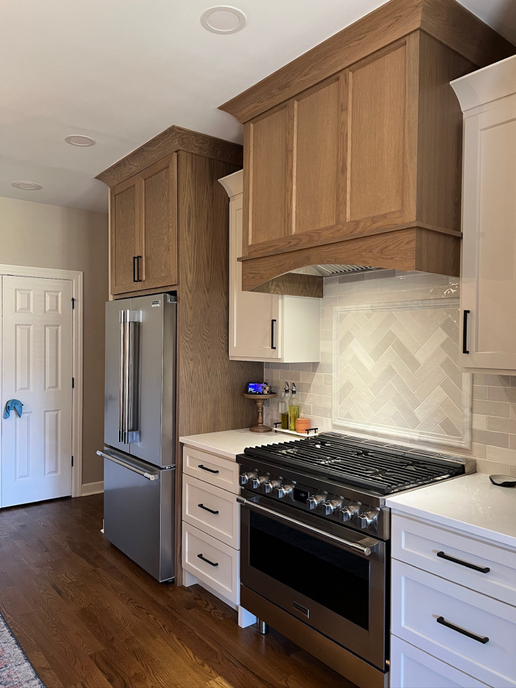 Chic Indian Lake Kitchen