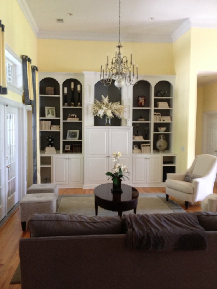 Home Staging BuiltIn Shelving System Traditional Living Room