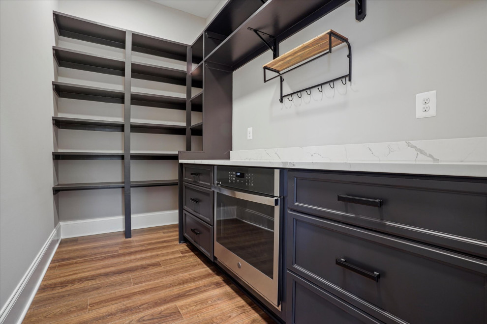 Gorgeous Graphite with Traditional Touches