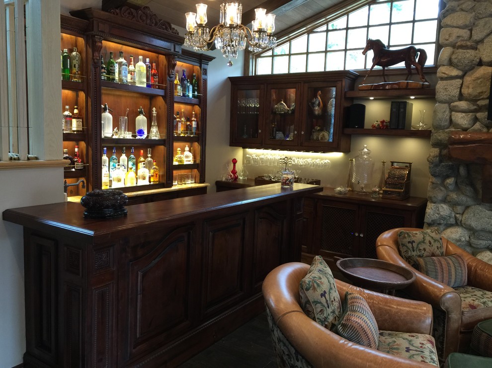 Inspiration for a country home bar in Los Angeles.