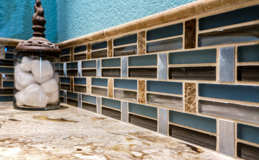Home design - mediterranean home design idea in Phoenix