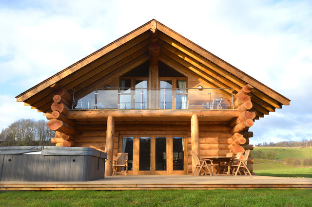 Large Cabin rustic-deck