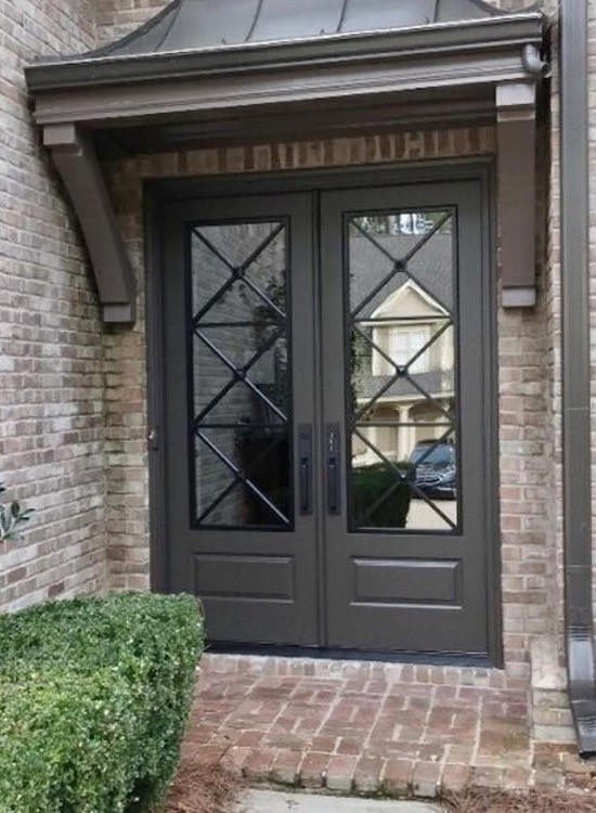 Landhaus Haustür mit Doppeltür in Atlanta