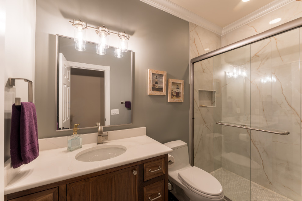 Indian Lake Walnut Bathrooms