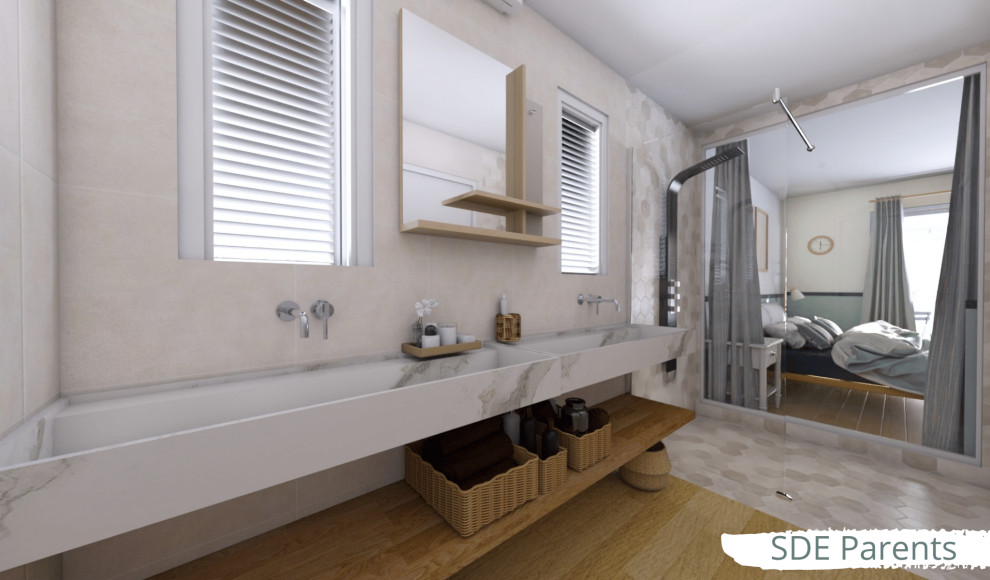 Foto på ett mellanstort maritimt vit badrum med dusch, med öppna hyllor, beige skåp, en kantlös dusch, en vägghängd toalettstol, beige kakel, stenkakel, beige väggar, bambugolv, ett konsol handfat, marmorbänkskiva och beiget golv