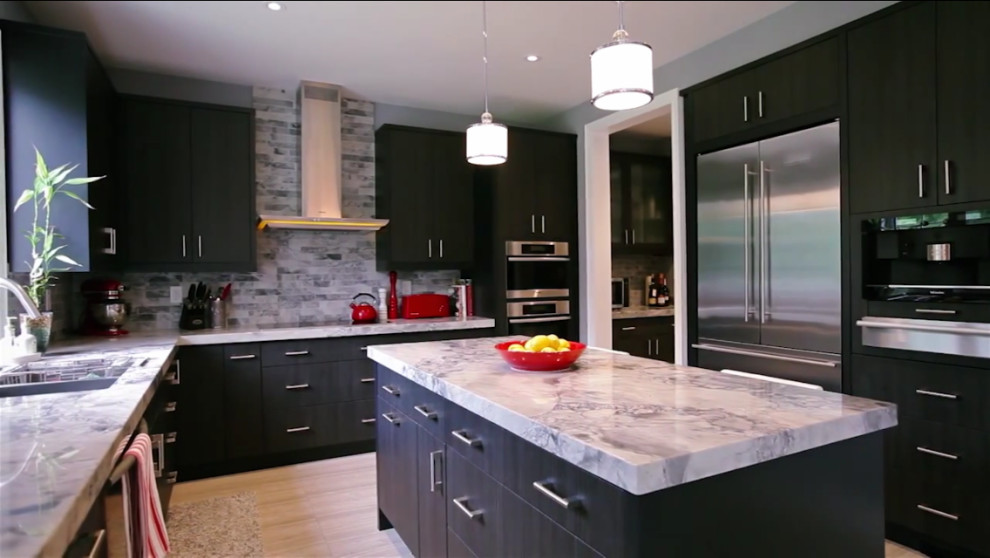Kitchen - kitchen idea in Toronto