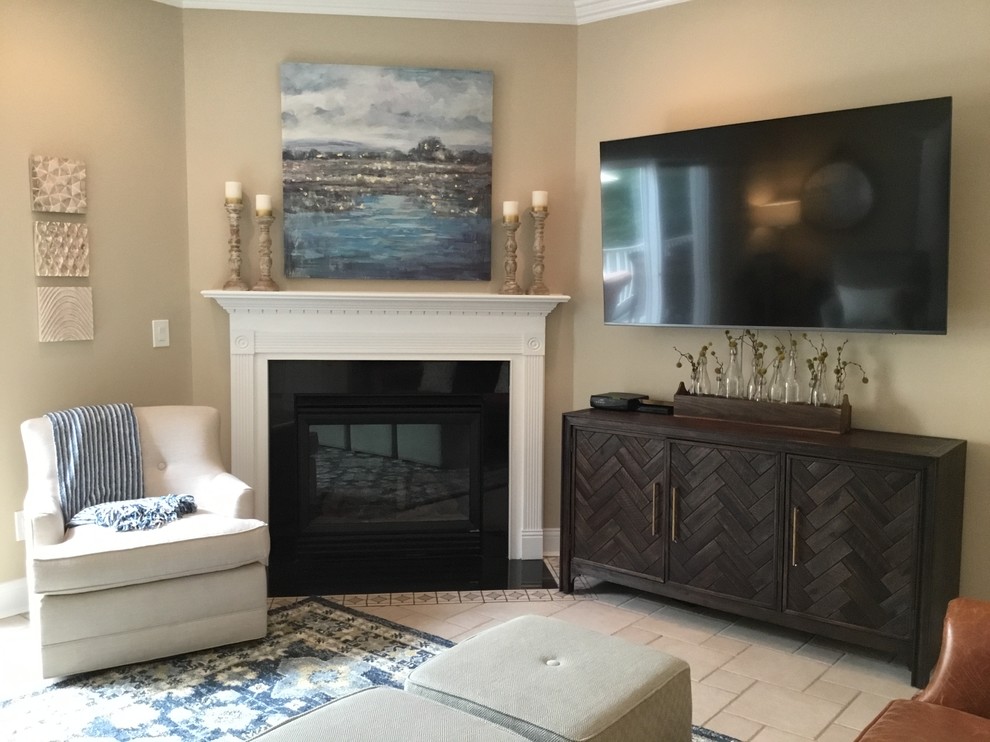 Home design - transitional home design idea in Cincinnati