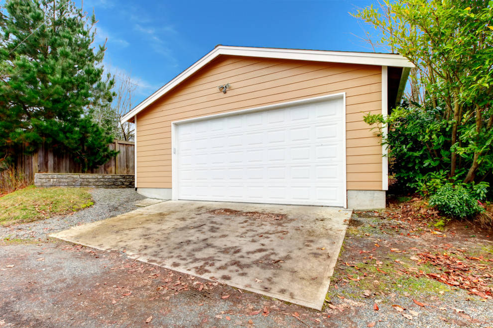 Garages & Workshops