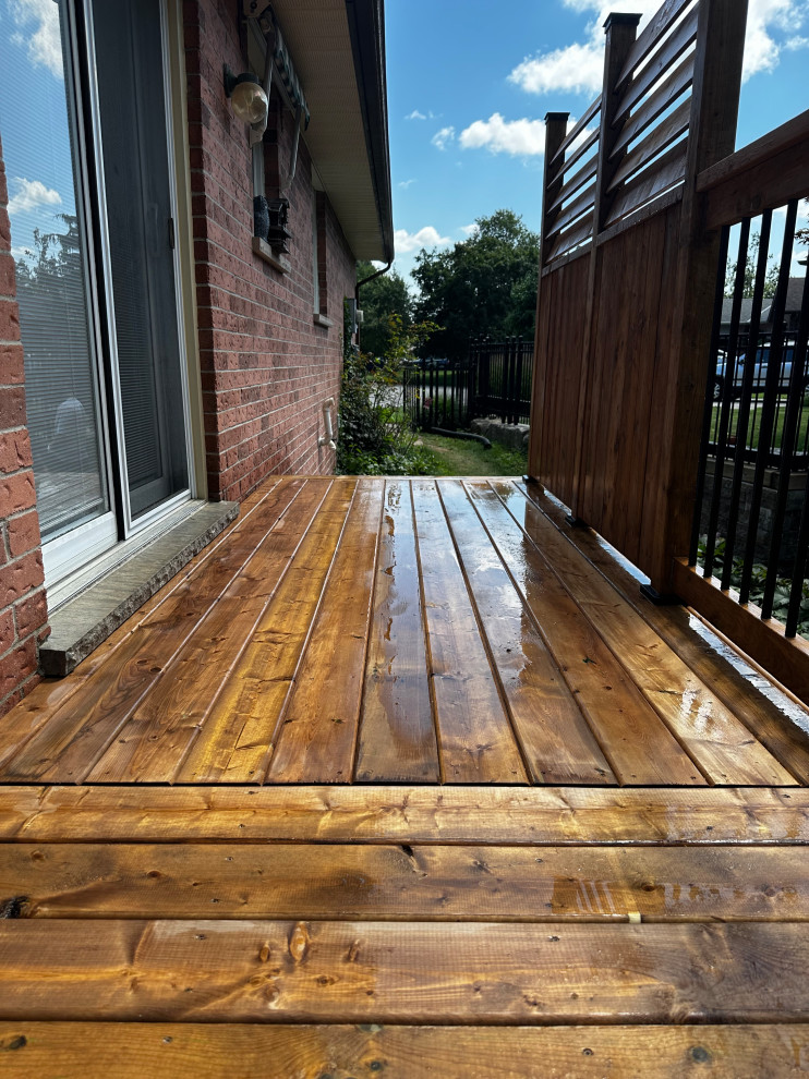 Sweetbriar - Backyard Deck - London, ON