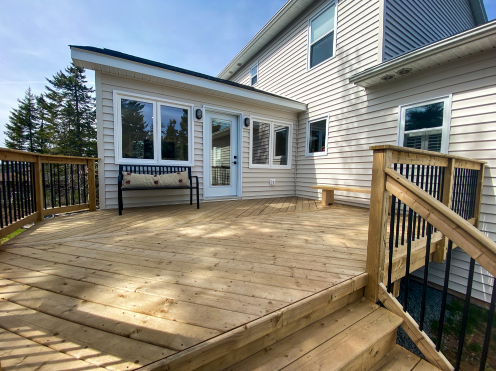 Sunroom Addition + Home Office + Workspace + Deck Fall River, Nova