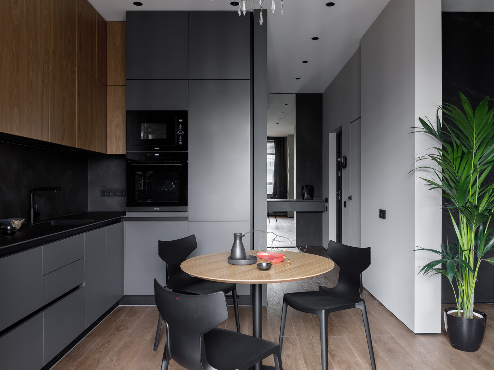 Реализованная квартира под сдачу в темных тонах в ЖК Притяжение