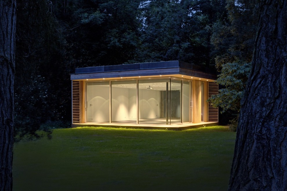 This is an example of a contemporary detached studio in Oxfordshire.