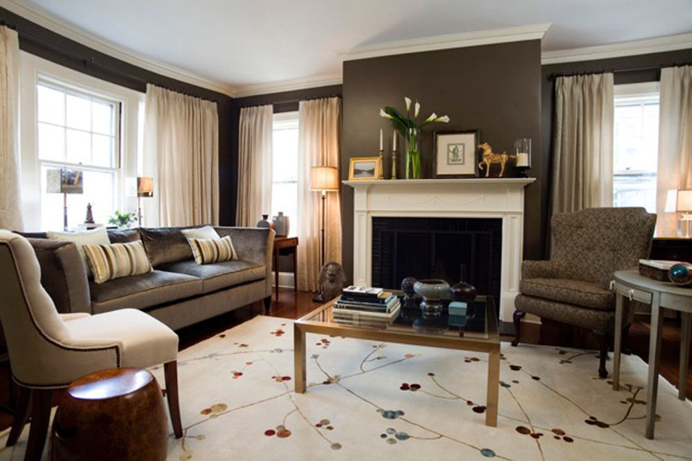 Inspiration for a transitional living room in Providence.