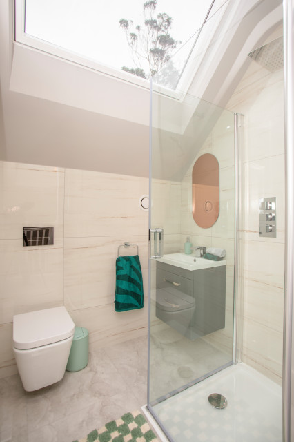 Family bathroom moderne-badevaerelse
