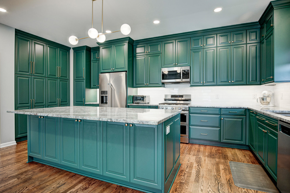 Inspiration for a transitional kitchen remodel in Indianapolis