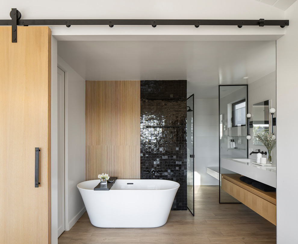 Esplanade Residence Modern Bathroom Los Angeles by SUBU Design