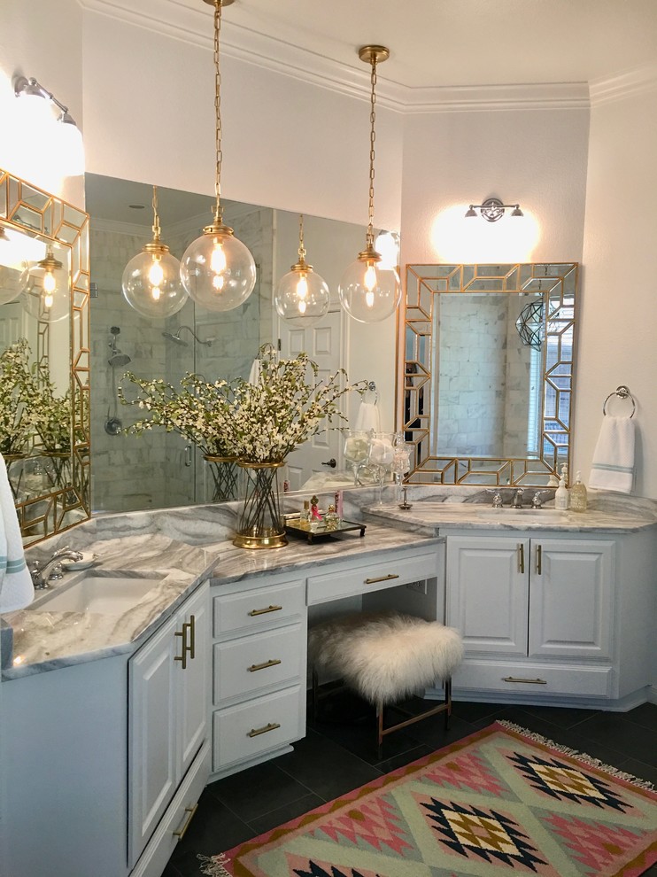 Transitional home design photo in Austin