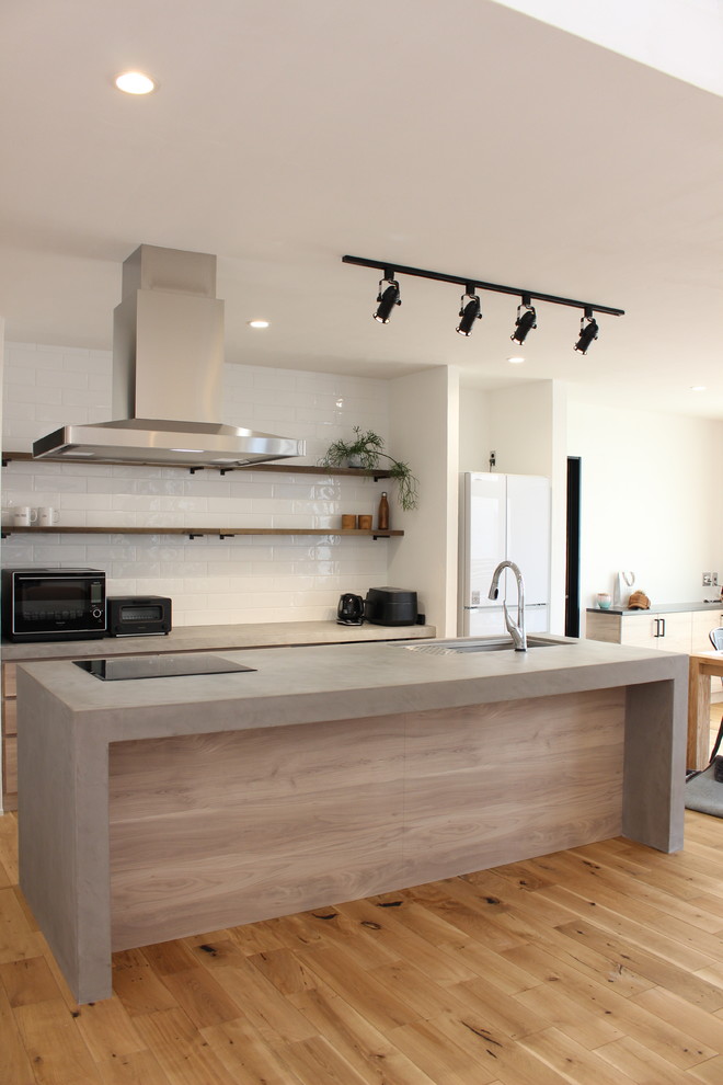 This is an example of a contemporary kitchen in Nagoya.