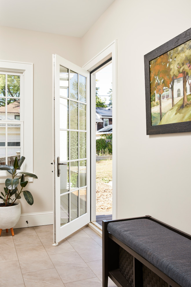 Inspiration for a transitional entryway remodel in Minneapolis