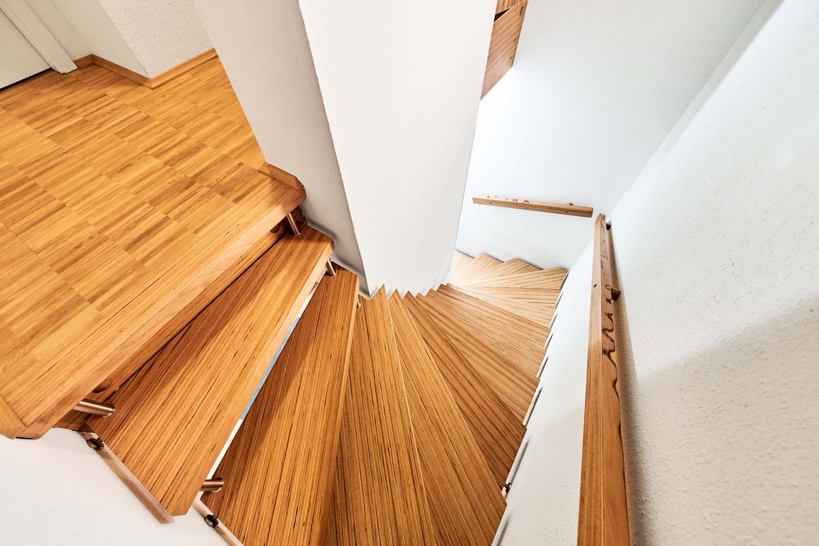 консольная лестница из BauBuche