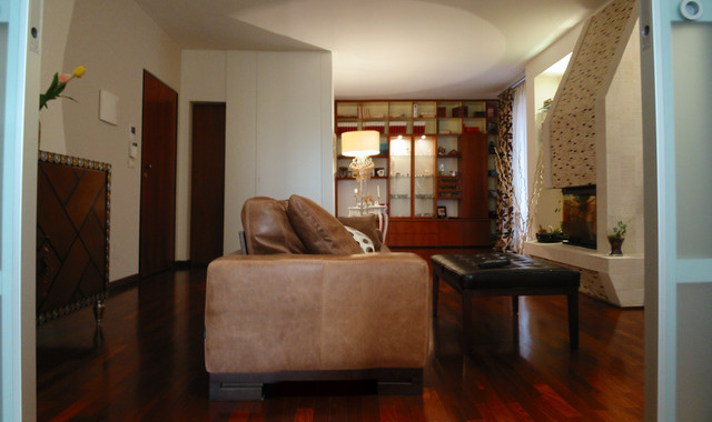 Casa V&N contemporary-living-room