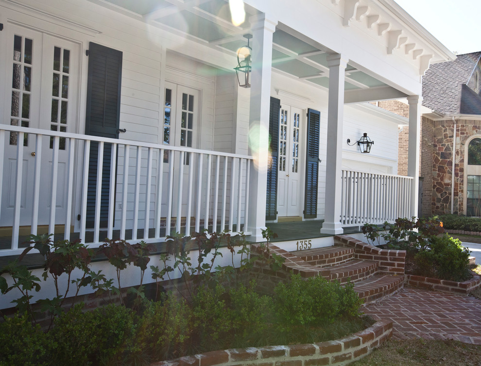 Example of a classic exterior home design in Houston