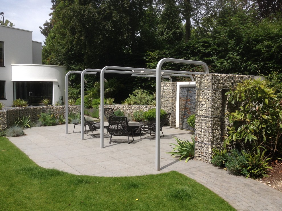 Design ideas for a contemporary garden in Devon.