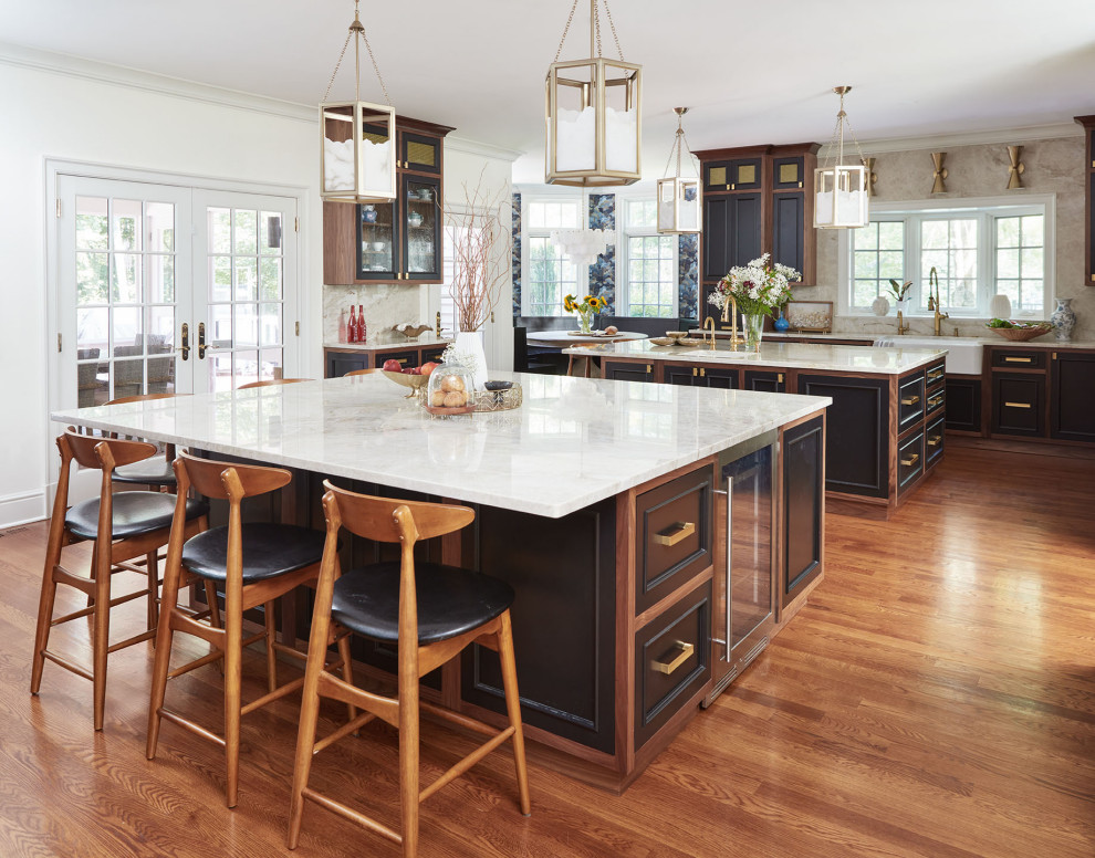 Kitchen - transitional kitchen idea in Bridgeport