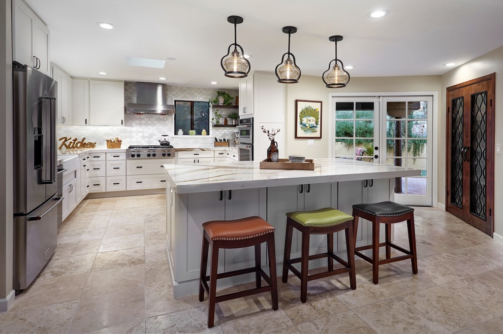 Transitional kitchen photo in Phoenix