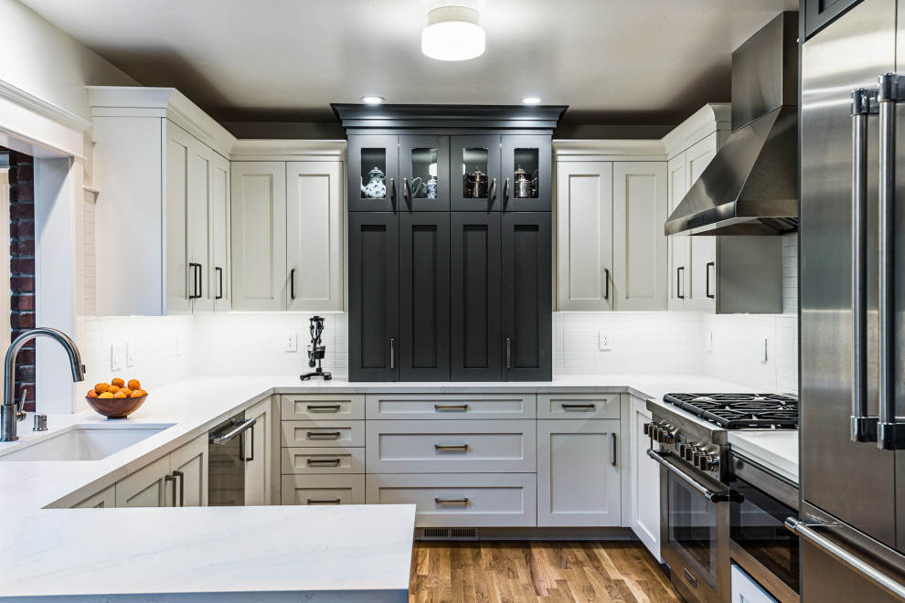 This is an example of a traditional kitchen in Sacramento.
