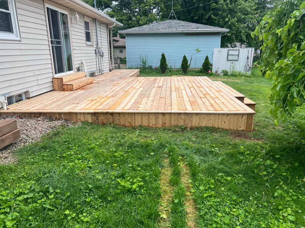 Menasha Cedar Deck