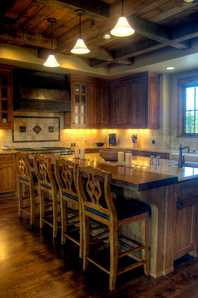 Kitchen - rustic kitchen idea