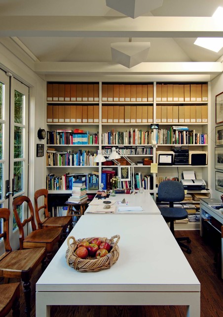 Montlake contemporary-home-office-and-library