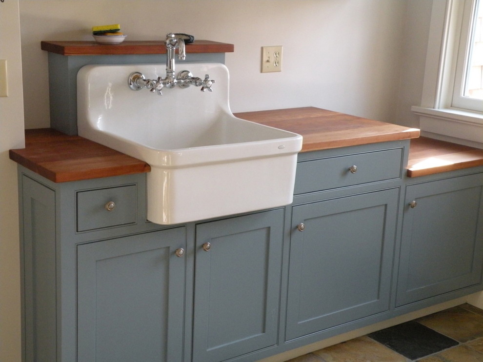 Inspiration for a traditional laundry room in Boston.