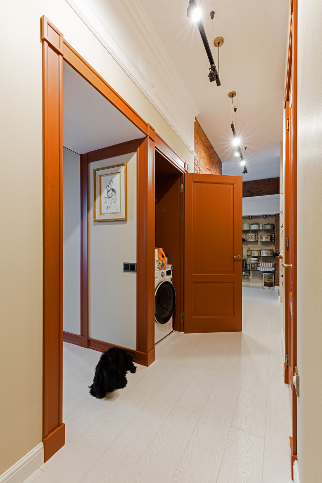 Коридор и помещение для стиральной машины