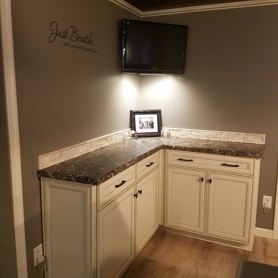 Kitchen - rustic kitchen idea