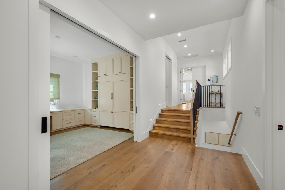 Transitional home design photo in Orange County