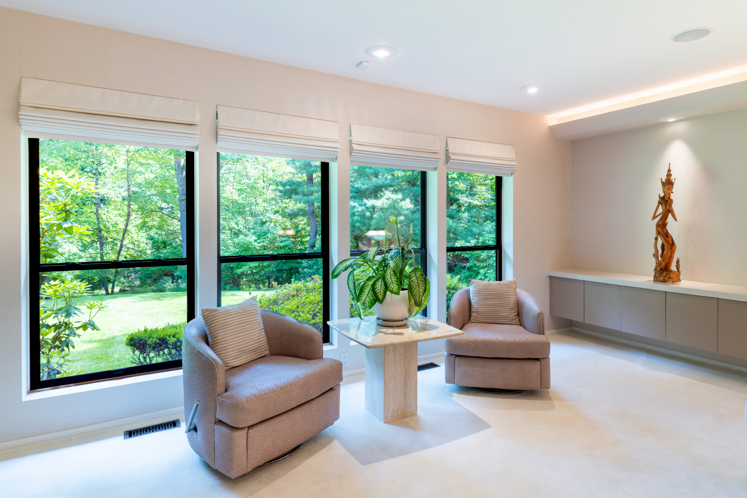 Contemporary Private Home with Extensive Art Collection