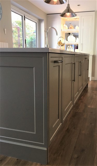 White Cottage Kitchen traditional-kitchen