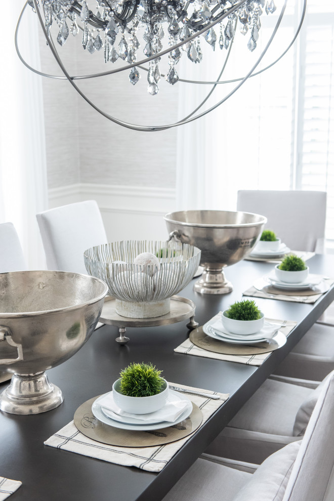 Inspiration for a transitional home design remodel in Toronto
