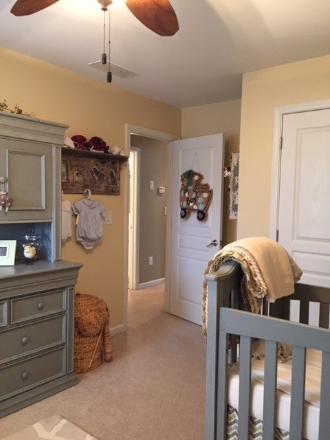 This is an example of a traditional kids' room in Atlanta.