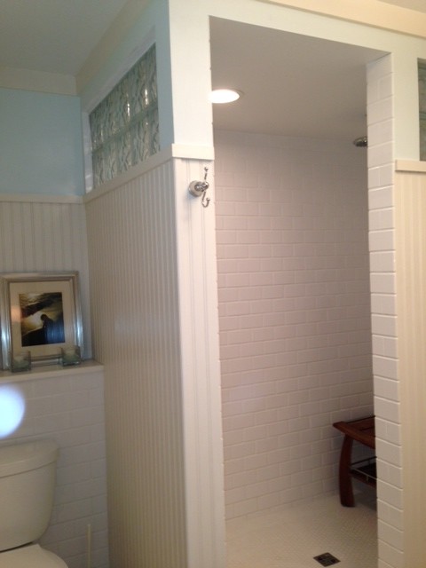 Example of a transitional home design design in Cincinnati