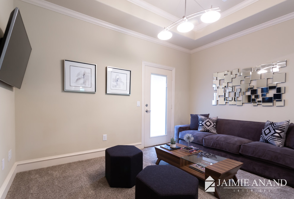 Inspiration for a transitional home design remodel in Austin