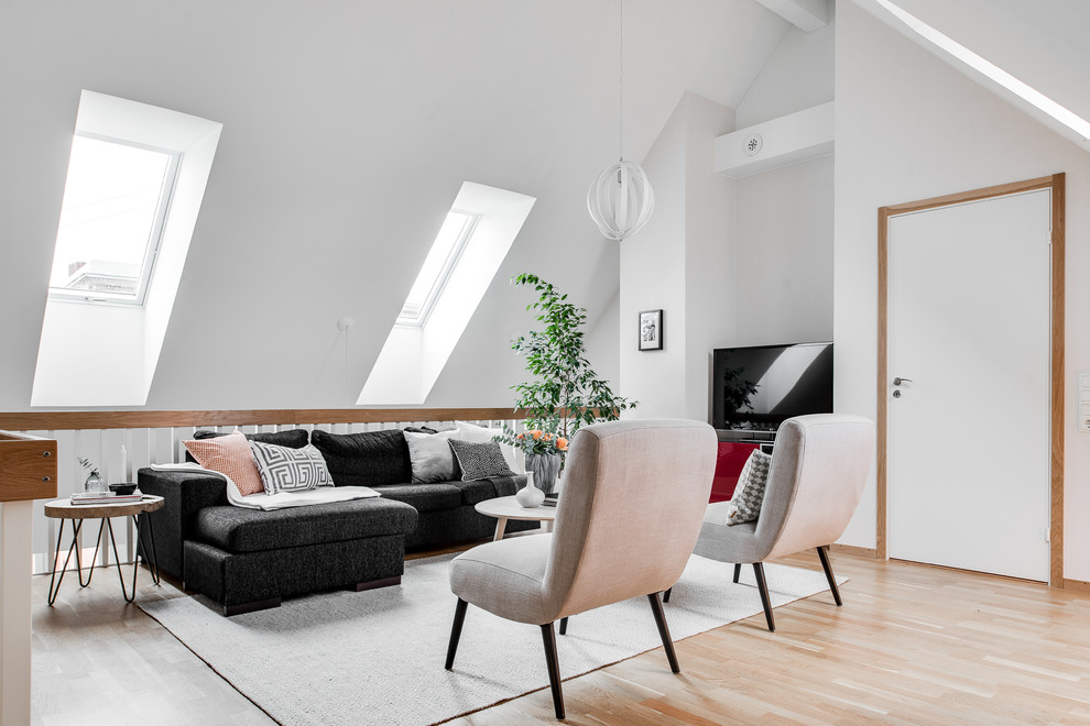 Design ideas for a scandinavian family room in Gothenburg.