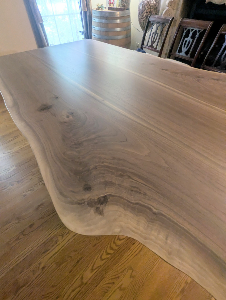 Dining room - rustic dining room idea in Detroit